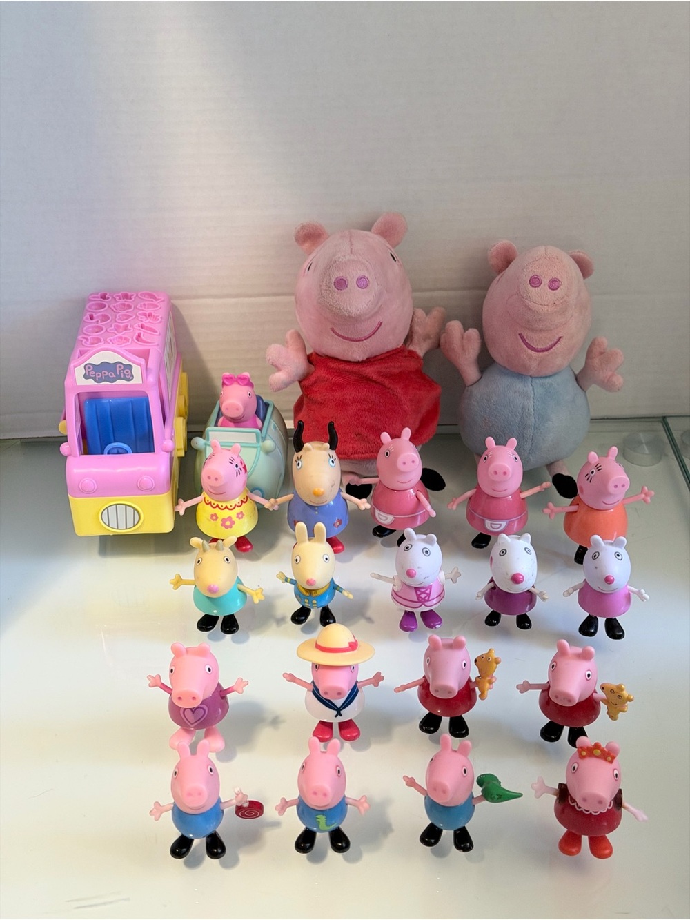 Peppa pig lot of figures dolls